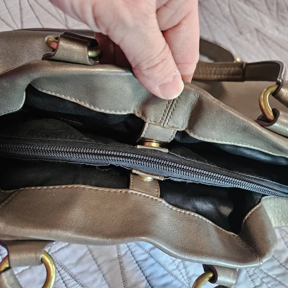 Light bronze Coach purse - Picture 3 of 7